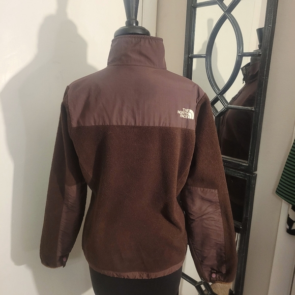 The North face coat size small brown color - Picture 8 of 13